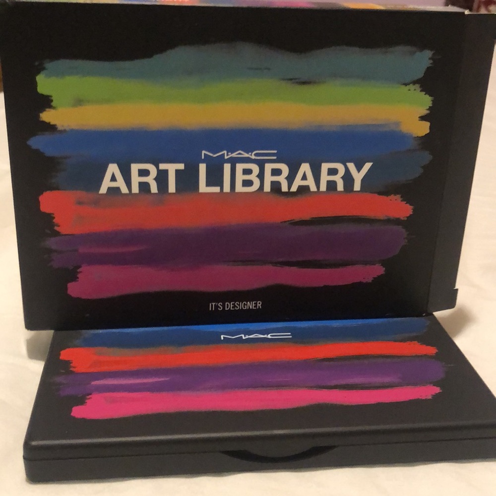 NIB - MAC Art Library: It's Designer Palette